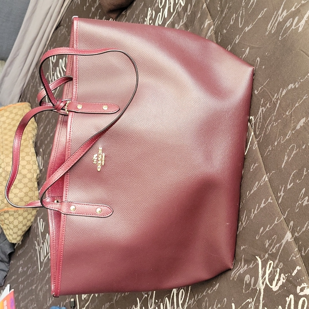 Woman coach tote